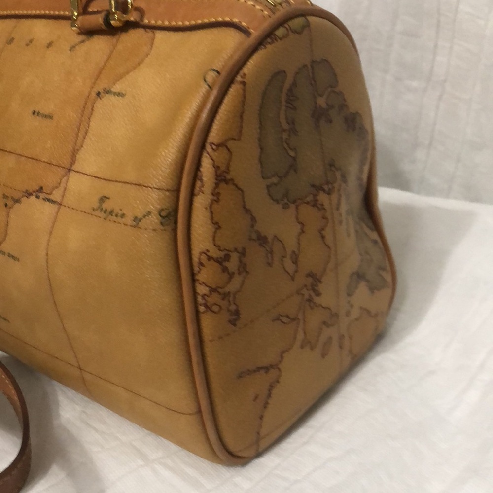 Alviero Martini 1st Class Leather Satchel with Strap - Picture 5 of 11